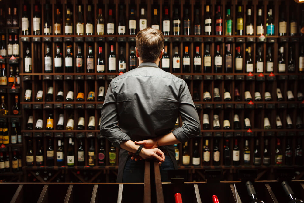 Como escolher um bom vinho: guia para quem está começando no mundo do vinho 1 Não se perca diante das muitas opções.
